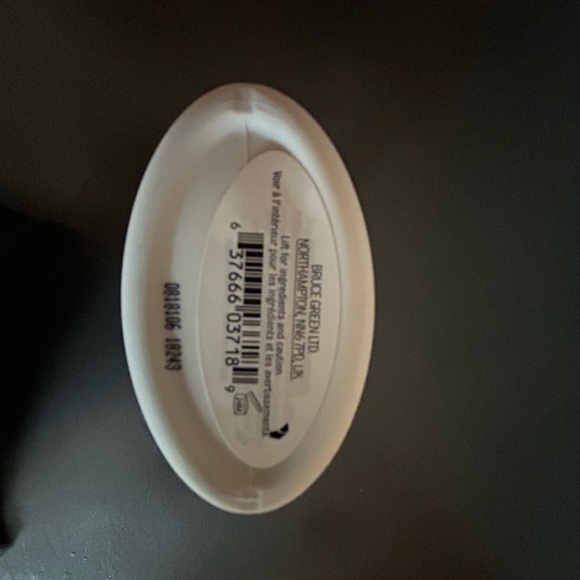 Thymes Vanilla Ambrette full size body lotion - Picture 3 of 3